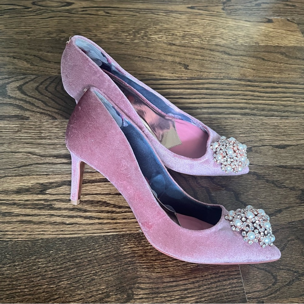 Ted Baker Elegant Pink Velvet Women's Heels